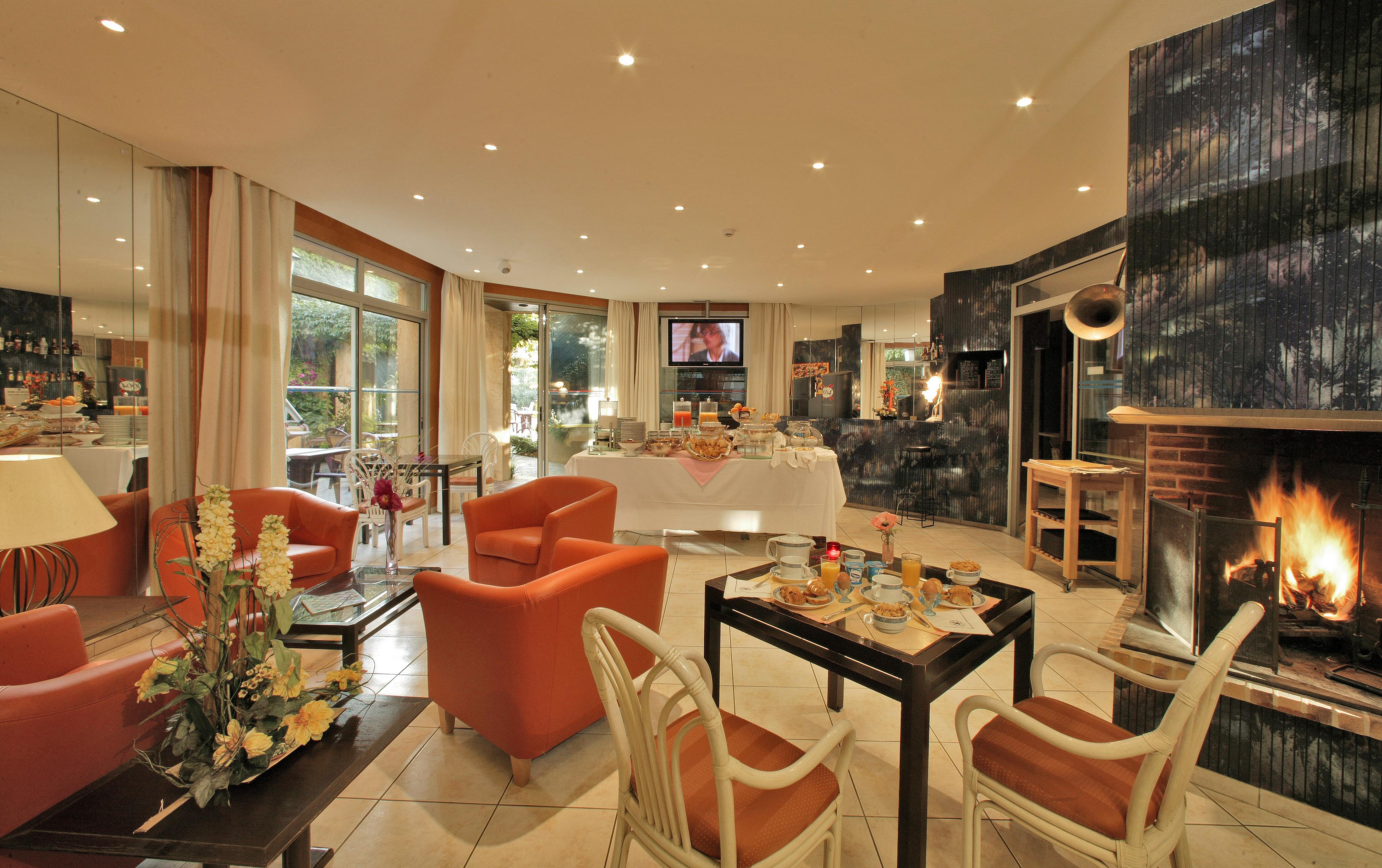 The Originals City, Hotel De Bordeaux, Bergerac Esterno foto