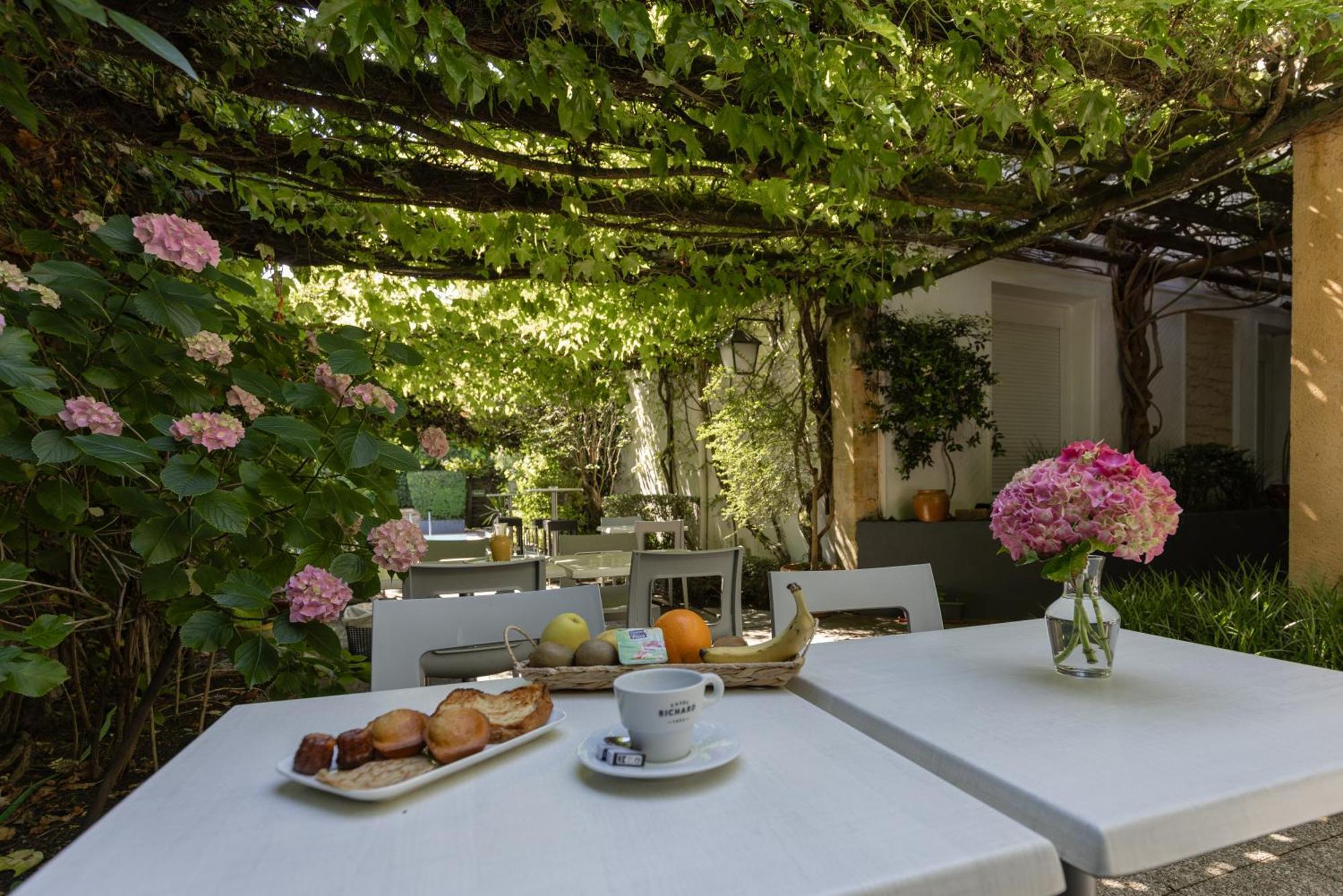 The Originals City, Hotel De Bordeaux, Bergerac Esterno foto